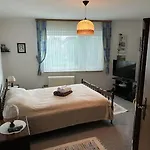 Charming 2 Bedroom House With Cozy Attic In Scenic Perfect For Families! Semesterbostad Ferschweiler