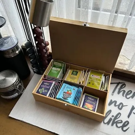 Casa vacanze Charming 2 Bedroom House With Cozy Attic In Scenic Perfect For Families! *