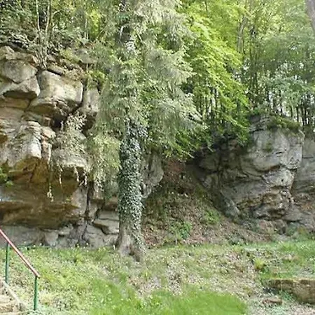 Charming 2 Bedroom House With Cozy Attic In Scenic Perfect For Families! Dom wakacyjny