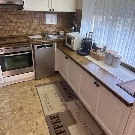 Charming 2 Bedroom House With Cozy Attic In Scenic Perfect For Families!