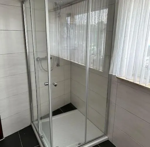 בית נופש Charming 2 Bedroom House With Cozy Attic In Scenic Perfect For Families!