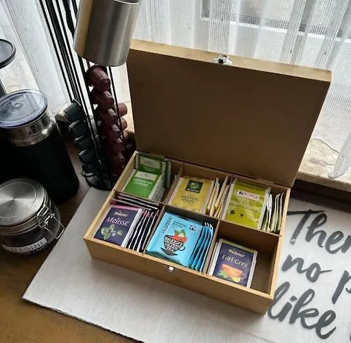 בית נופש Charming 2 Bedroom House With Cozy Attic In Scenic Perfect For Families! *