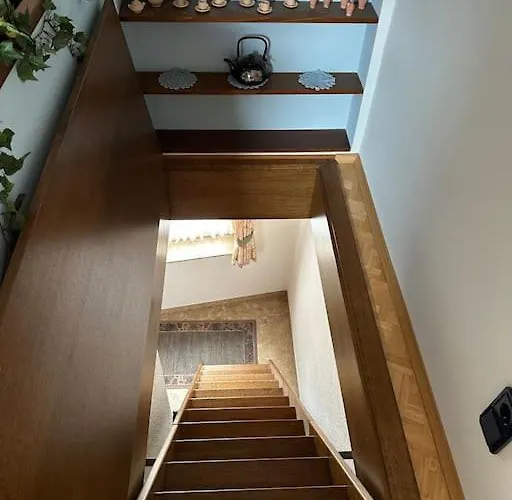 Charming 2 Bedroom House With Cozy Attic In Scenic Perfect For Families!