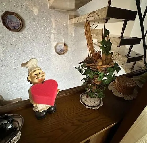 בית נופש Charming 2 Bedroom House With Cozy Attic In Scenic Perfect For Families! *